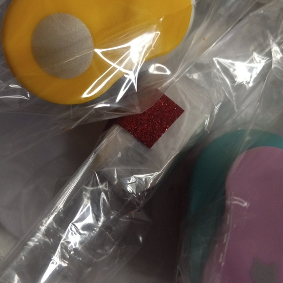 12pc paper punch lot - Picture 7 of 8